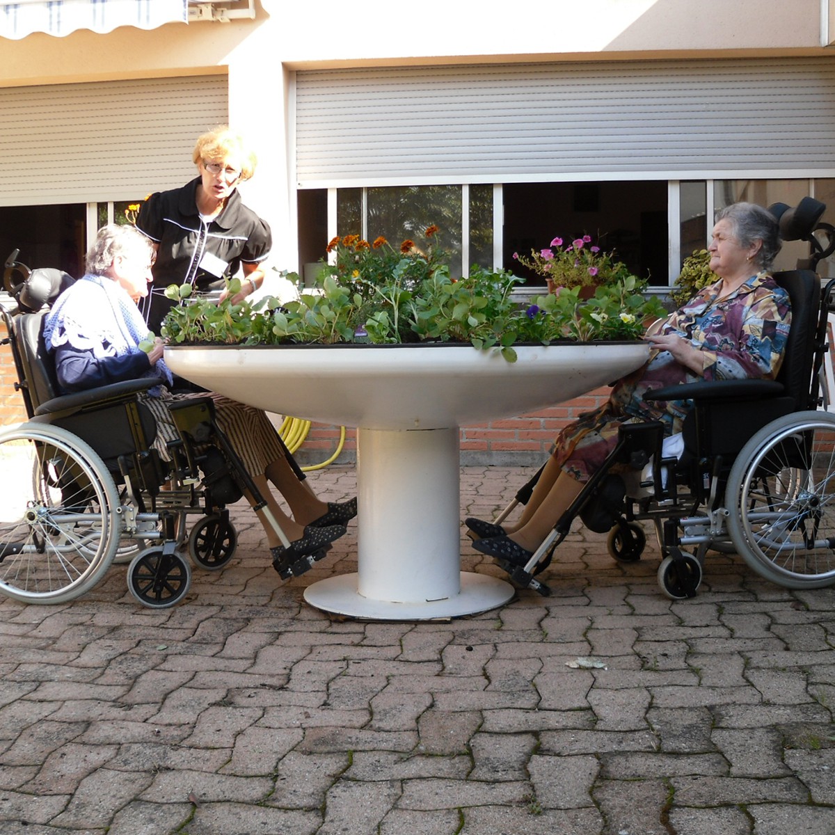 bac potager surélevé sur une terrasse à Toulouse